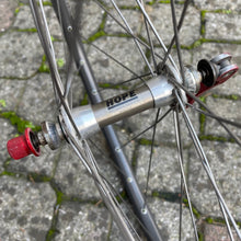 Carica l'immagine nel visualizzatore di Gallery, Mavic SUP Ceramic - HOPE hubs