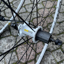 Carica l'immagine nel visualizzatore di Gallery, Mavic Ksyrium Equipe