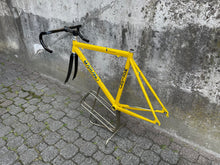 Carica l'immagine nel visualizzatore di Gallery, Mariano - Italian handmade aluminium frame