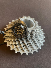 Carica l'immagine nel visualizzatore di Gallery, Shimano Dura Ace Di2 R9150