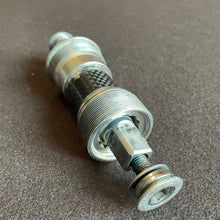 Carica l'immagine nel visualizzatore di Gallery, Campagnolo Record Titanium