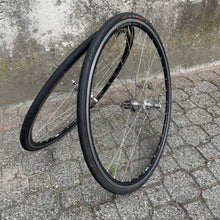 Carica l'immagine nel visualizzatore di Gallery, Colnago by Ambrosio - Campagnolo Record hubs