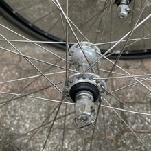 Carica l'immagine nel visualizzatore di Gallery, Colnago by Ambrosio - Campagnolo Record hubs