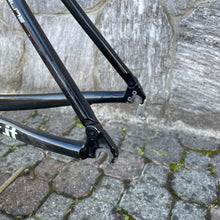 Carica l'immagine nel visualizzatore di Gallery, Wilier Izoard XL