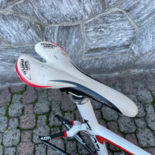 Carica l'immagine nel visualizzatore di Gallery, Kuota Kredo Ultra