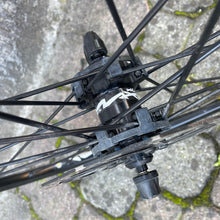Carica l'immagine nel visualizzatore di Gallery, Mavic Crossmax XL