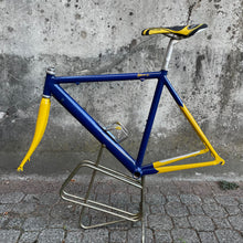 Carica l'immagine nel visualizzatore di Gallery, Narcisi by Columbus