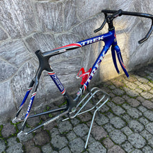 Carica l'immagine nel visualizzatore di Gallery, Trek 5200 US Postal Service