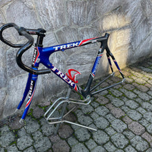 Carica l'immagine nel visualizzatore di Gallery, Trek 5200 US Postal Service
