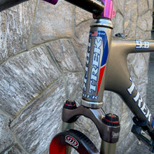 Carica l'immagine nel visualizzatore di Gallery, Trek Elite 9.8