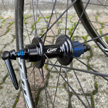 Carica l'immagine nel visualizzatore di Gallery, Zipp 303