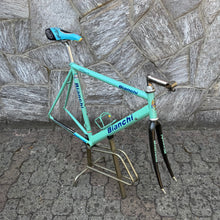 Carica l&#39;immagine nel visualizzatore di Gallery, Bianchi Megatube Titanium
