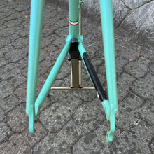 Carica l&#39;immagine nel visualizzatore di Gallery, Bianchi Megatube Titanium
