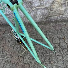 Carica l&#39;immagine nel visualizzatore di Gallery, Bianchi Megatube Titanium
