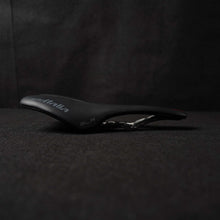 Carica l'immagine nel visualizzatore di Gallery, Selle Italia SLR Superflow
