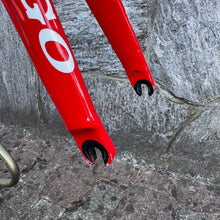 Carica l'immagine nel visualizzatore di Gallery, Colnago C60

