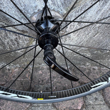 Carica l'immagine nel visualizzatore di Gallery, Mavic Cosmic Carbone SL
