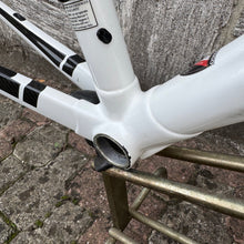 Carica l&#39;immagine nel visualizzatore di Gallery, Colnago C59 Team Edition Disc
