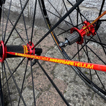Carica l&#39;immagine nel visualizzatore di Gallery, Mavic Ksyrium ES Helium Anniversary Special Edition

