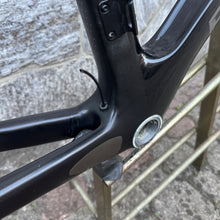 Carica l'immagine nel visualizzatore di Gallery, Pinarello Dogma F10
