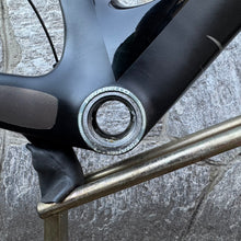 Carica l'immagine nel visualizzatore di Gallery, Pinarello Dogma F10
