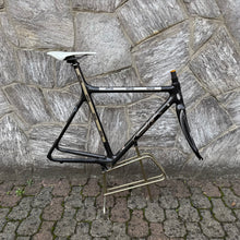 Carica l&#39;immagine nel visualizzatore di Gallery, C4 Vyrus
