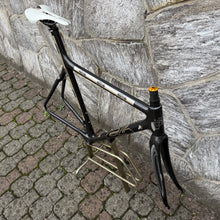 Carica l&#39;immagine nel visualizzatore di Gallery, C4 Vyrus
