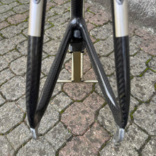 Carica l&#39;immagine nel visualizzatore di Gallery, C4 Vyrus
