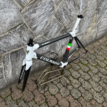 Carica l'immagine nel visualizzatore di Gallery, Colnago C60
