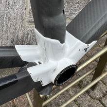 Carica l'immagine nel visualizzatore di Gallery, Colnago C60
