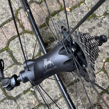 Carica l'immagine nel visualizzatore di Gallery, Ursus Miura TS47 EVO
