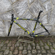 Carica l'immagine nel visualizzatore di Gallery, Colnago C40 B-Stay
