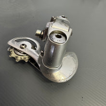 Carica l'immagine nel visualizzatore di Gallery, Campagnolo C Record 1st generation
