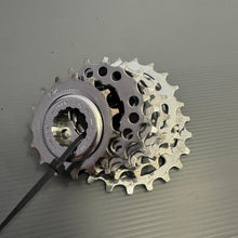 Carica l'immagine nel visualizzatore di Gallery, Campagnolo C Record Titanium 8s
