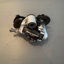 Carica l'immagine nel visualizzatore di Gallery, Campagnolo Record Titanium 10s
