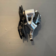 Carica l'immagine nel visualizzatore di Gallery, Campagnolo Record Titanium 10s
