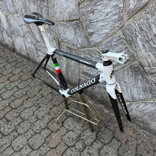Carica l'immagine nel visualizzatore di Gallery, Colnago C60
