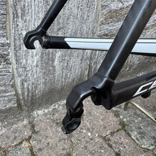 Carica l'immagine nel visualizzatore di Gallery, Colnago C60

