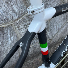 Carica l'immagine nel visualizzatore di Gallery, Colnago C60
