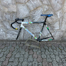 Carica l'immagine nel visualizzatore di Gallery, Colnago C40 HP World Champion
