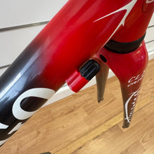 Carica l'immagine nel visualizzatore di Gallery, Colnago Scandium Strada
