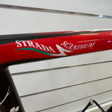 Carica l'immagine nel visualizzatore di Gallery, Colnago Scandium Strada
