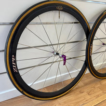 Carica l'immagine nel visualizzatore di Gallery, Zipp 400 FRM hubs
