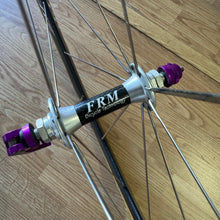 Carica l'immagine nel visualizzatore di Gallery, Zipp 400 FRM hubs
