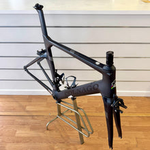 Carica l'immagine nel visualizzatore di Gallery, Colnago Concept
