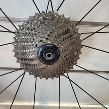 Carica l'immagine nel visualizzatore di Gallery, Shimano Dura Ace WH-7850
