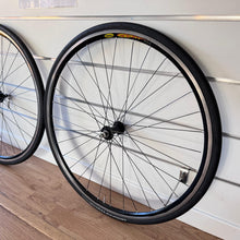 Carica l'immagine nel visualizzatore di Gallery, Mavic Sup CXP 33 PMP Hubs
