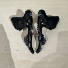 Carica l'immagine nel visualizzatore di Gallery, Campagnolo Record Titanium 10s
