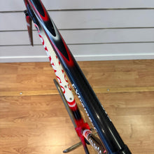 Carica l'immagine nel visualizzatore di Gallery, Colnago Extreme-C
