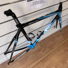 Carica l'immagine nel visualizzatore di Gallery, Colnago Extreme Power
